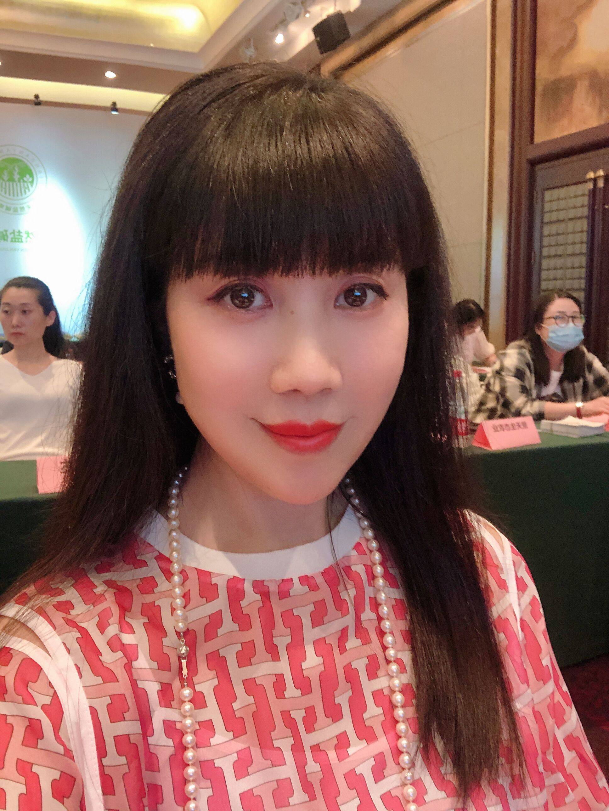 施施然詩歌《滇牡丹》|《2022年中國詩歌精選》（中國作協創研部）