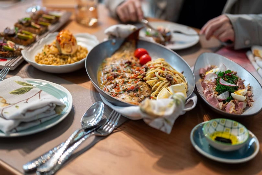 “上海環球美食匯”啟動5天，多家“歐陸風味”餐廳客流增幅超20%