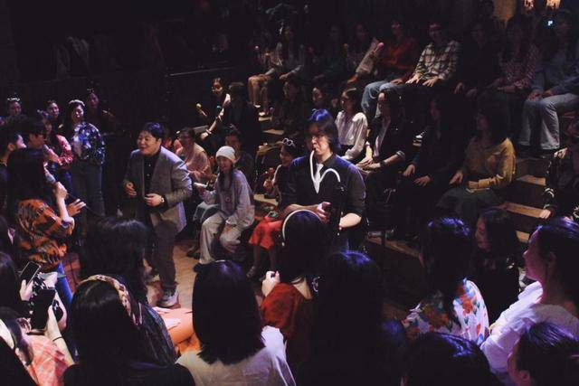 演藝新空間｜夜鶯劇場：戲劇×美食，解鎖衚衕沉浸式演藝新玩法