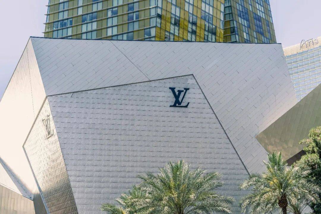 “11萬的愛馬仕只背過一次”，奢侈品正在失去中產女性