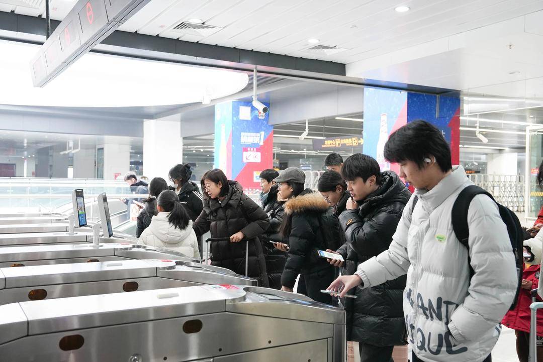 @在校大學生，濟南地鐵乘車5折優惠福利來了