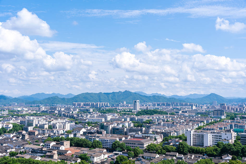 紹興房產新政：三孩及以上家庭最高補貼40萬元，不受戶籍限制