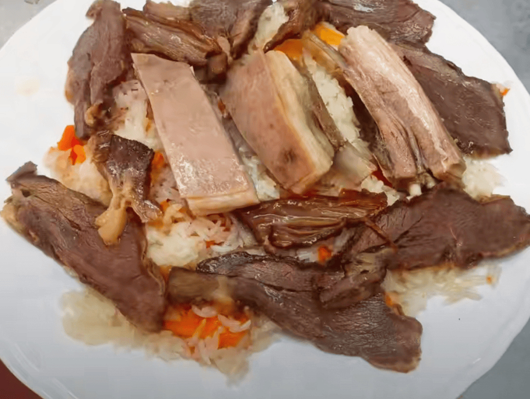 治癒西餐、24小時江湖菜、26年老店……博樂這份美食地圖收藏好！