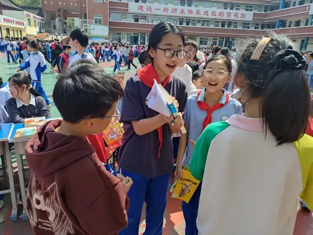 濟源：西關學校第16屆讀書節“圖書跳蚤市場”活動圓滿舉行