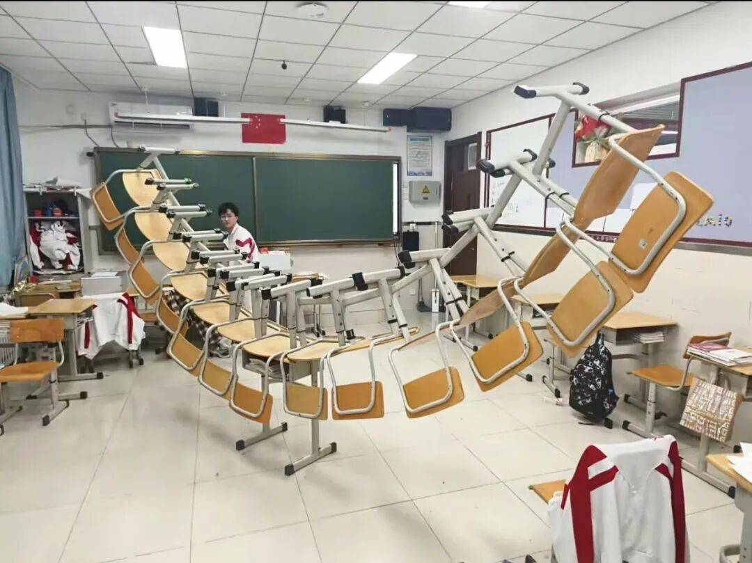 “完了……已經被出題人看到了……”老師：“謝謝，已收藏~”