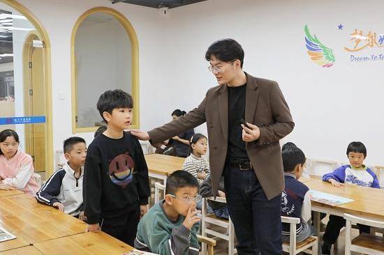 原創山東省地礦局第七地質大隊沂蒙地礦流動小講堂（第84講）走進臨沂市圖書館