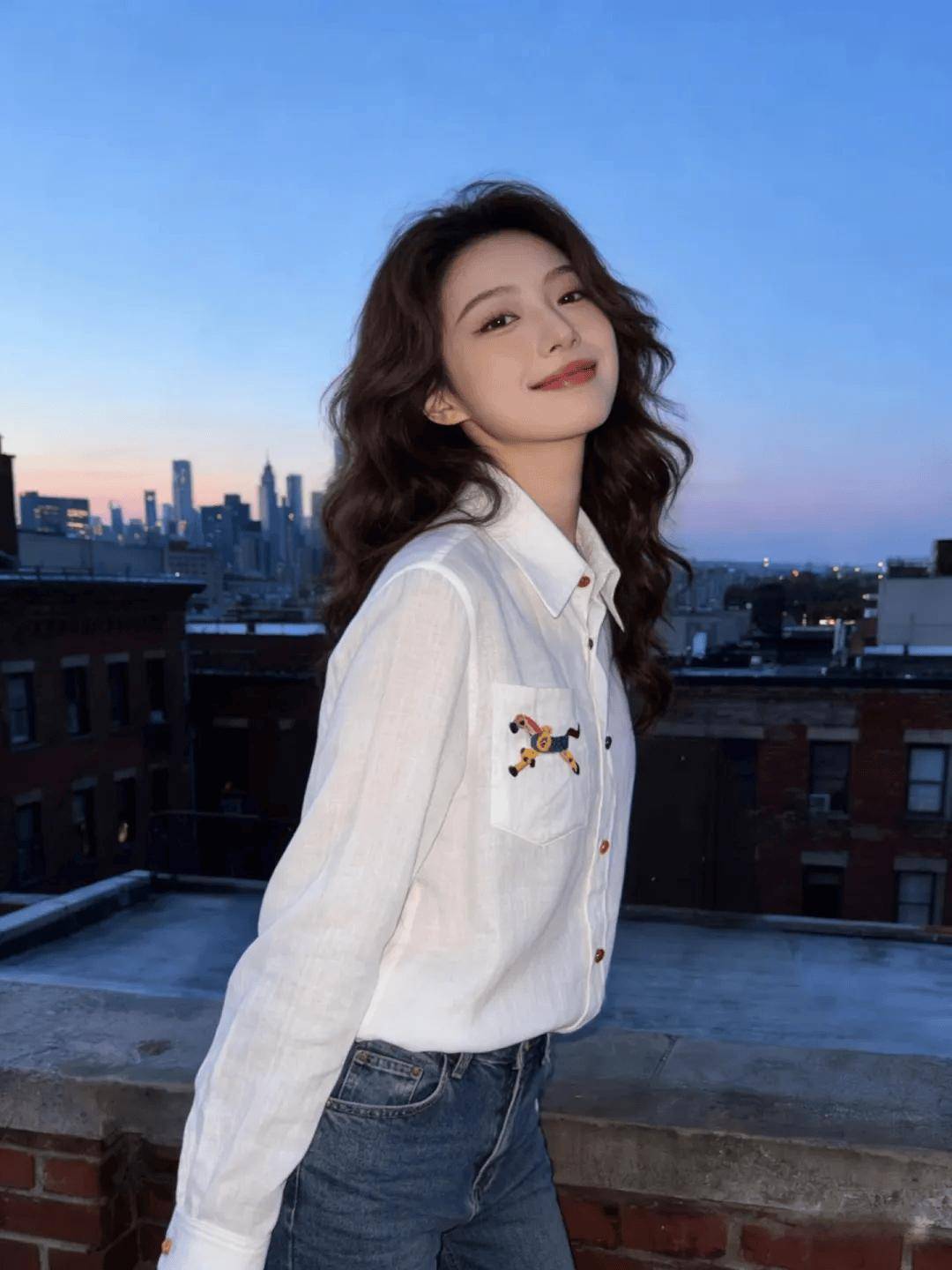 義大利百年“老錢風”，彩虹扣+小馬刺繡苧麻襯衫，穿出定製質感！